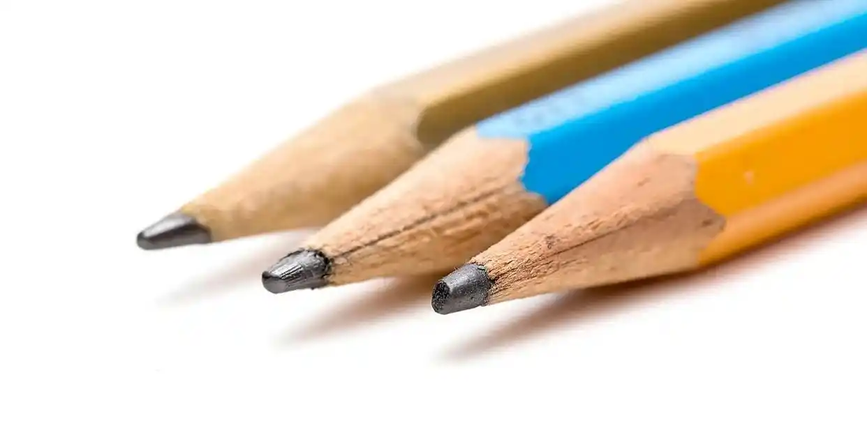 铅有毒!那铅笔里有铅吗?如果没有,为啥还要叫铅笔呢...