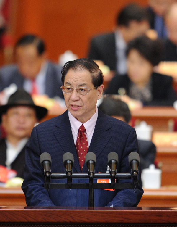 印度 ：经济增速腰斩之谜？...