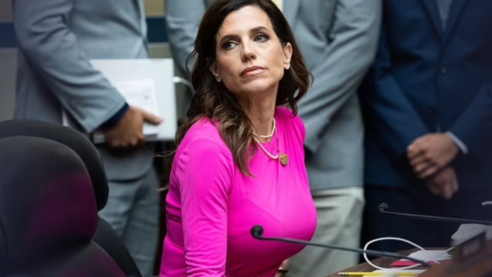 带着孩子去上班？这个日本女议员失望了...