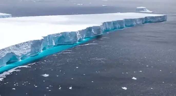 南极冰架崩塌到底意味着什么？这次的冰山为什么比纽约还大？
