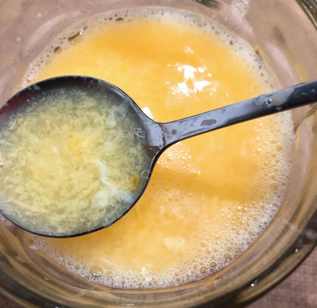 经常吃“开水冲鸡蛋”，身体会有哪些变化？这样的吃法...