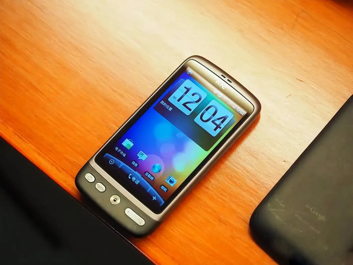 HTC VR各版本区别 2024年VR眼镜选购指南