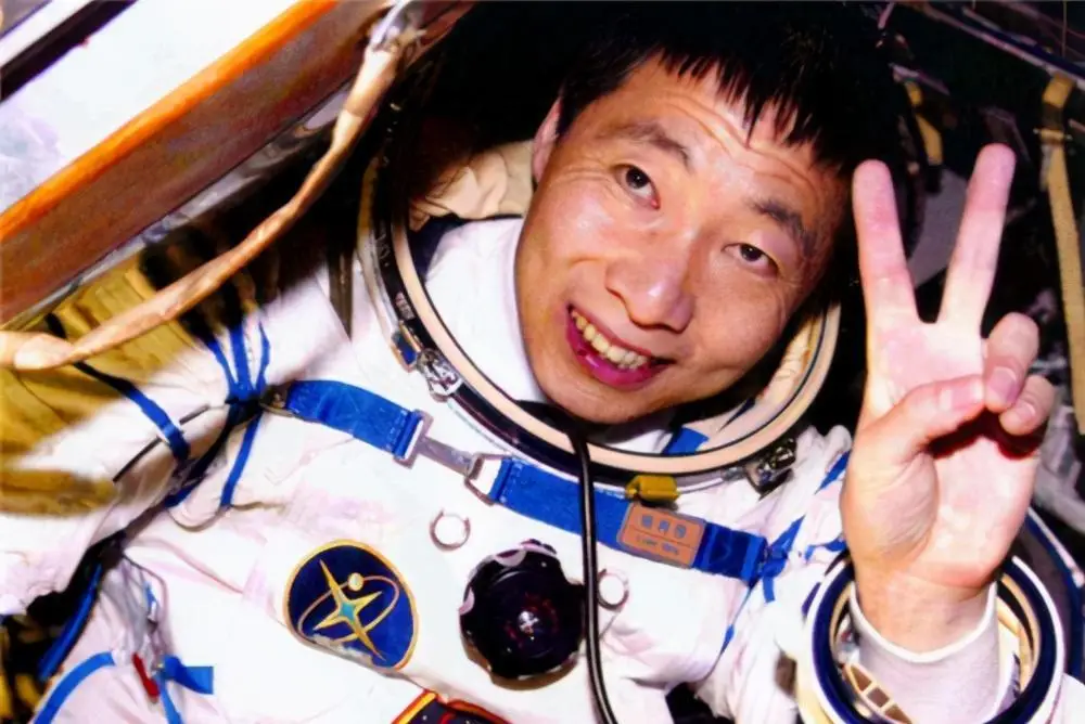 杨利伟在返回地面后，为什么不再进入太空？...