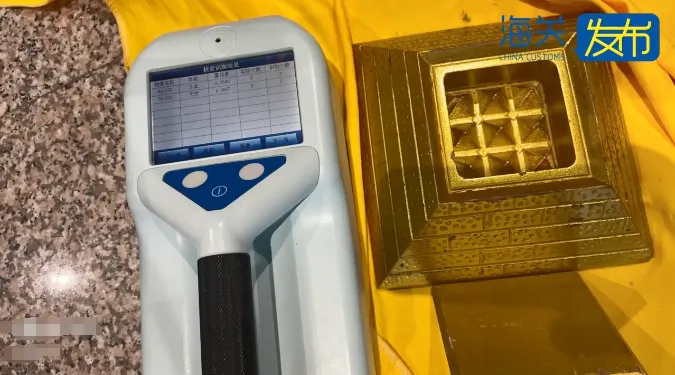 铀真的能用手摸吗？你必须知道的真相！