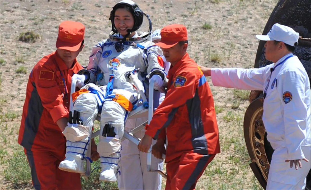 为什么宇航员从太空回来一定要坐轮椅？...