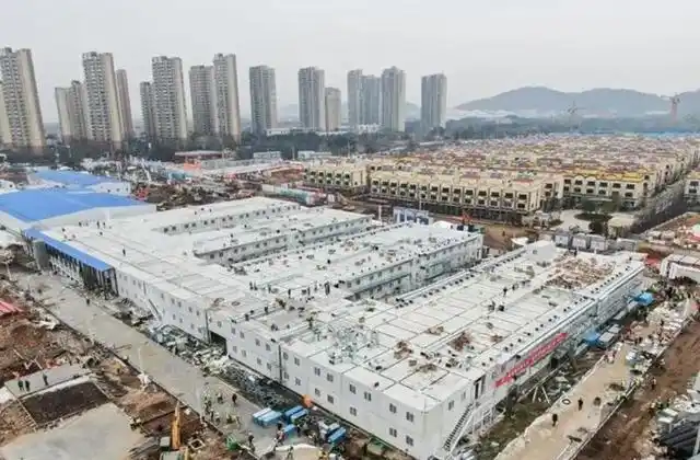 基建狂魔创世界纪录,7000余人仅8天建成火神山医...