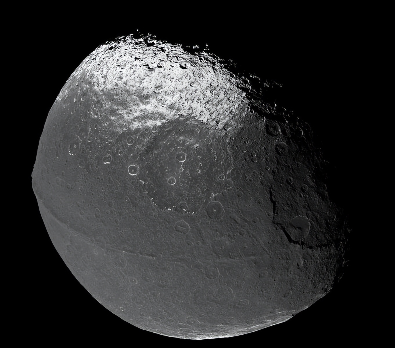 长达1300公里的“焊接缝”，难道不是废弃飞船？...