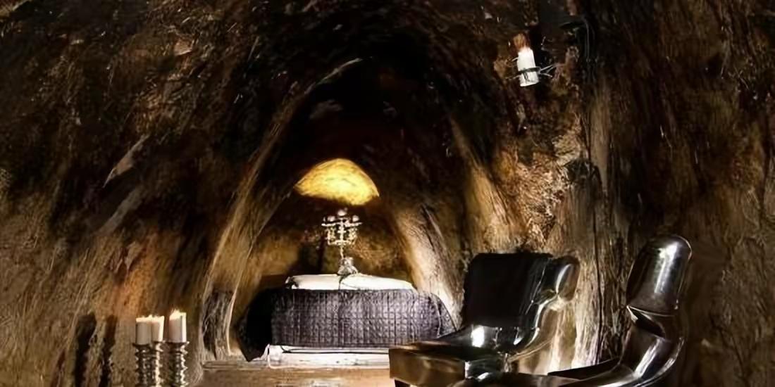 为证明时间不存在，科学家让一女性在洞穴住130天，...