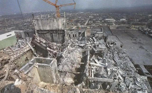 为什么被原子弹炸过的广岛长崎可以住人,而切尔诺贝利...