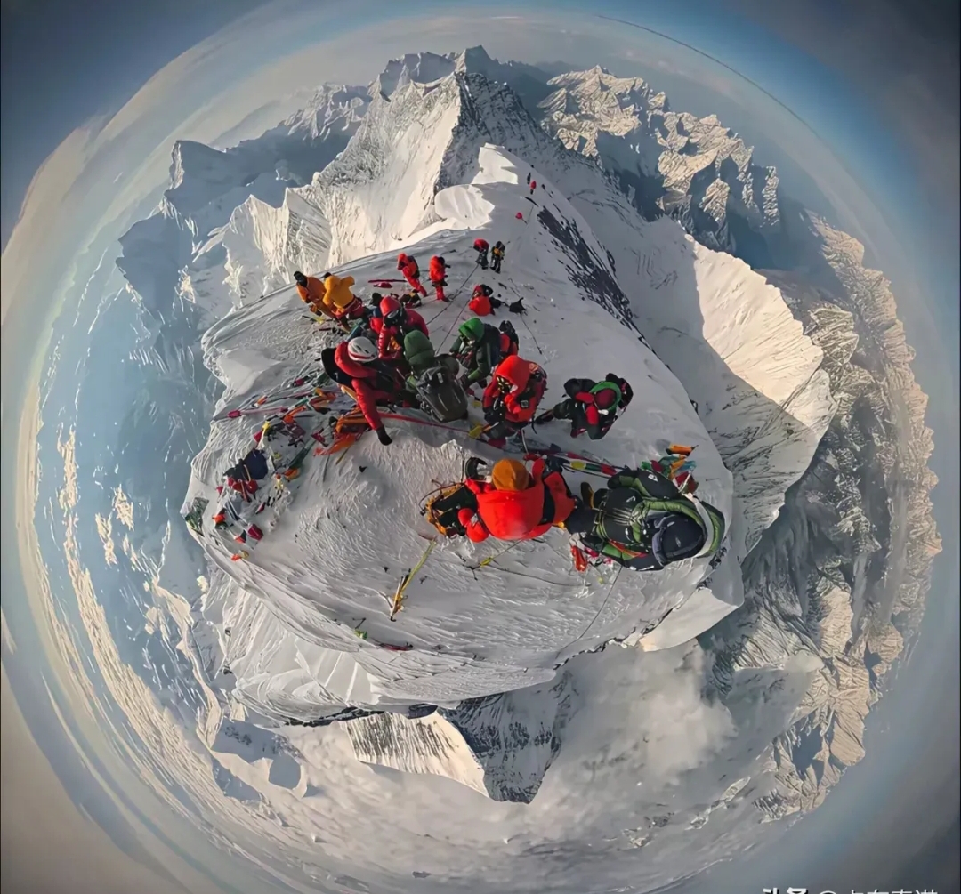 珠穆朗玛峰关闭真相 还能去珠峰旅游吗