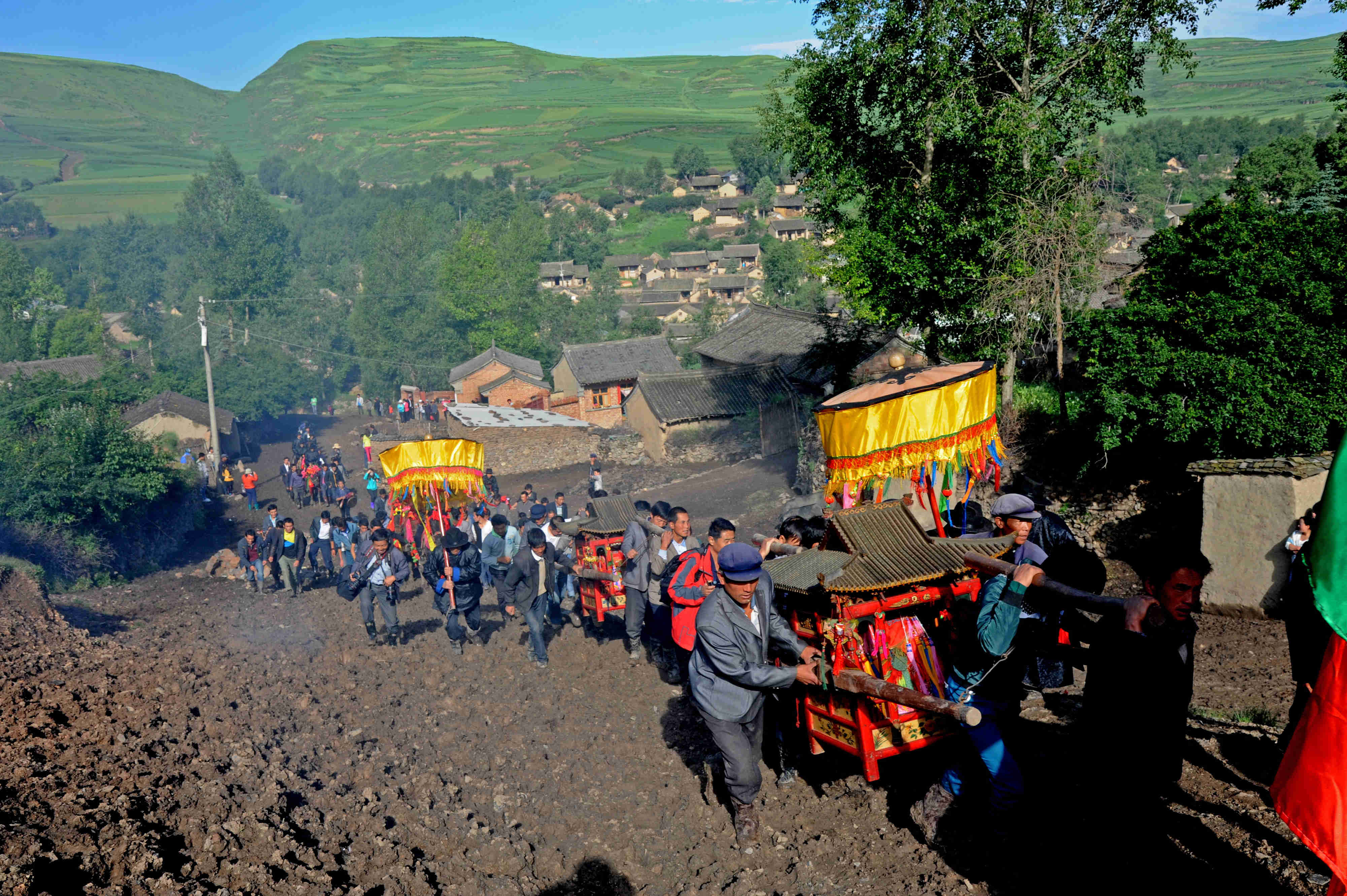 印度人竟也划“龙舟”？...