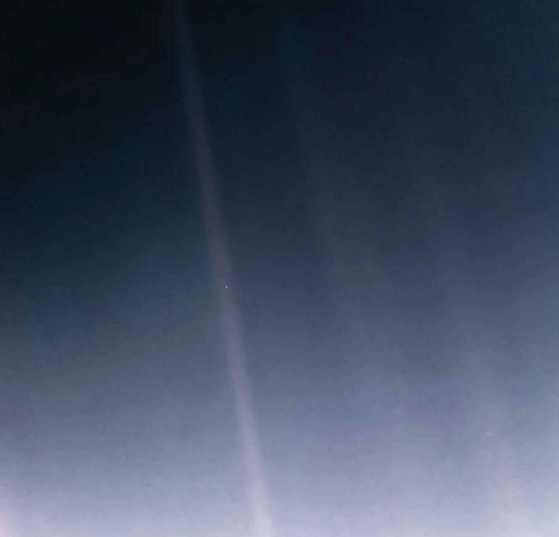 暗淡蓝点照片 64亿公里外看地球有多渺小