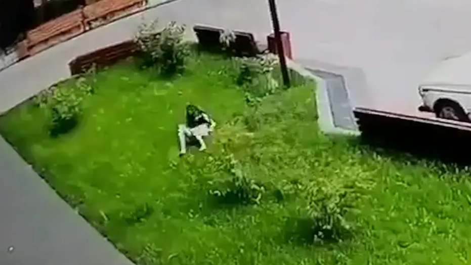 她从4400米高空坠落后奇迹生还？到底发生了什么令人震惊的故事？